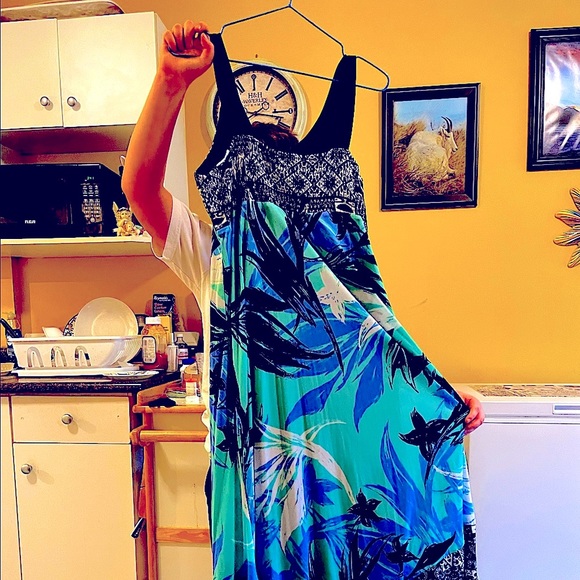 Gorgeous Summer Breeze Sundress - Picture 2 of 11